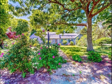 51 Ocean Avenue, Yarmouth, Massachusetts, 3 Bedrooms Bedrooms, 6 Rooms Rooms,2 BathroomsBathrooms,Residential,For Sale,Ocean Avenue,73346843 51 Ocean Avenue, Yarmouth, Massachusetts, 3 Bedrooms Bedrooms, 6 Rooms Rooms,2 BathroomsBathrooms,Residential,For Sale,Ocean Avenue,73346843