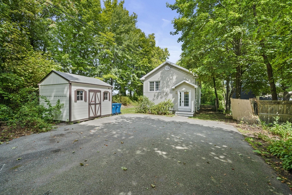 51-53 Forest St, Lawrence, Massachusetts, 4 Bedrooms Bedrooms, 8 Rooms Rooms,3 BathroomsBathrooms,Residential Income,For Sale,Forest St,73428391