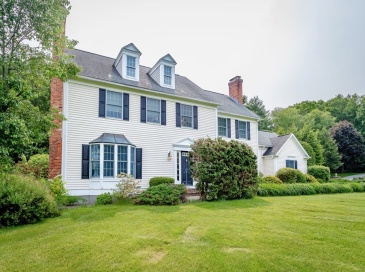 2 Stirrup Lane, Wilbraham, Massachusetts, 4 Bedrooms Bedrooms, 9 Rooms Rooms,3.5 BathroomsBathrooms,Residential,For Sale,Stirrup Lane,73387680