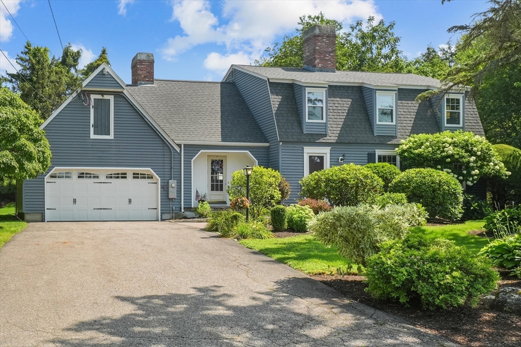 85 Rosewood Dr, Waltham, Massachusetts, 5 Bedrooms Bedrooms, 9 Rooms Rooms,2 BathroomsBathrooms,Residential,For Sale,Rosewood Dr,73413852