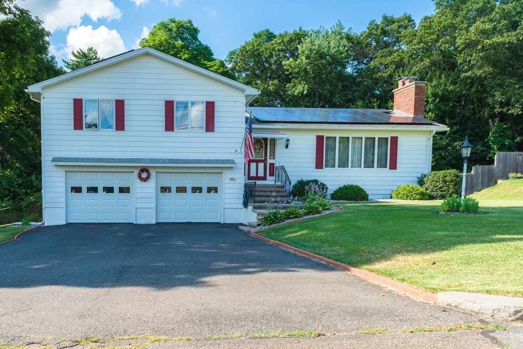 88 Meadow St, Springfield, Massachusetts, 4 Bedrooms Bedrooms, 7 Rooms Rooms,2 BathroomsBathrooms,Residential,For Sale,Meadow St,73404101