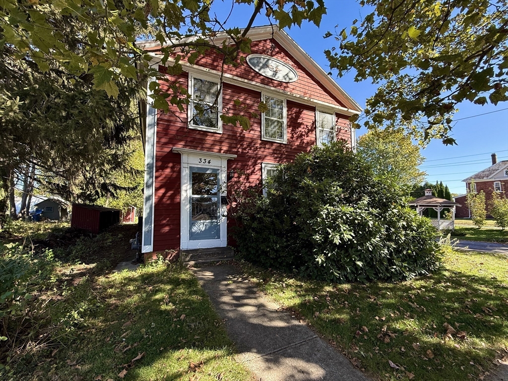 334 Elm Street, West Springfield, Massachusetts, 4 Bedrooms Bedrooms, 8 Rooms Rooms,1.5 BathroomsBathrooms,Residential,For Sale,Elm Street,73445080