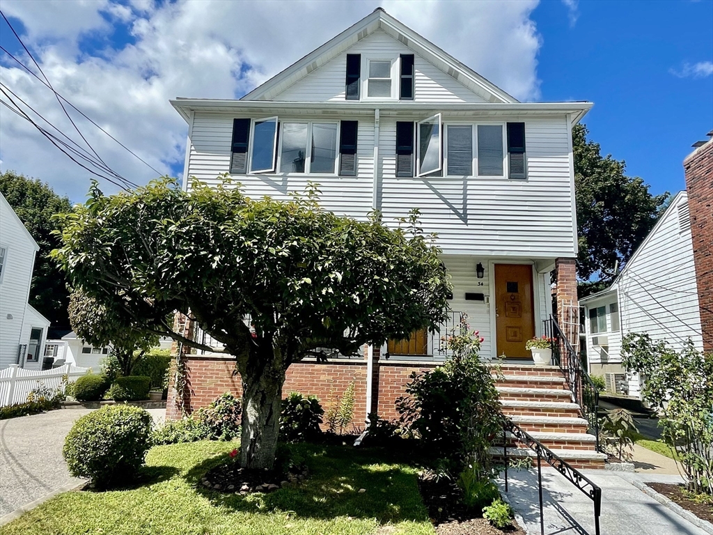 34 Westminster Ave., Watertown, Massachusetts, 3 Bedrooms Bedrooms, 11 Rooms Rooms,1 BathroomBathrooms,Residential Lease,For Rent,Westminster Ave.,73421554