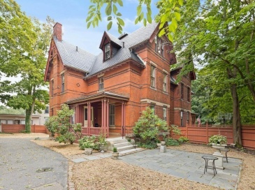 2 Rangeley Road, Winchester, Massachusetts, 2 Bedrooms Bedrooms, 5 Rooms Rooms,2.5 BathroomsBathrooms,Residential Lease,For Rent,Rangeley Road,73445246 2 Rangeley Road, Winchester, Massachusetts, 2 Bedrooms Bedrooms, 5 Rooms Rooms,2.5 BathroomsBathrooms,Residential Lease,For Rent,Rangeley Road,73445246