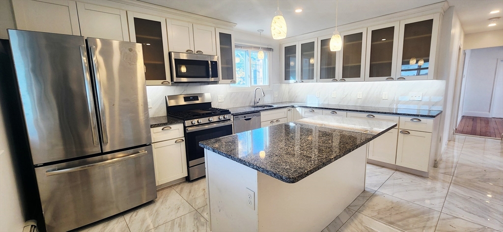 113 Coleridge, Boston, Massachusetts, 3 Bedrooms Bedrooms, 5 Rooms Rooms,1 BathroomBathrooms,Residential Lease,For Rent,Coleridge,73438900