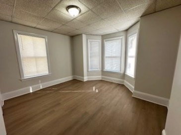 166 Chestnut Street, Waltham, Massachusetts, 1 Bedroom Bedrooms, 3 Rooms Rooms,1 BathroomBathrooms,Residential Lease,For Rent,Chestnut Street,73439981