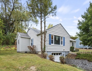 27 Willshire Dr, Williamstown, Massachusetts, 3 Bedrooms Bedrooms, 5 Rooms Rooms,2 BathroomsBathrooms,Residential,For Sale,Willshire Dr,73435546