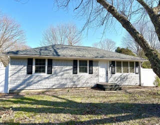 495 Sandwich Rd, Falmouth, Massachusetts, 3 Bedrooms Bedrooms, 6 Rooms Rooms,1 BathroomBathrooms,Residential Lease,For Rent,Sandwich Rd,73445509