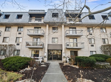 85 Commons Dr, Shrewsbury, Massachusetts, 2 Bedrooms Bedrooms, 4 Rooms Rooms,2 BathroomsBathrooms,Residential,For Sale,Commons Dr,73357023