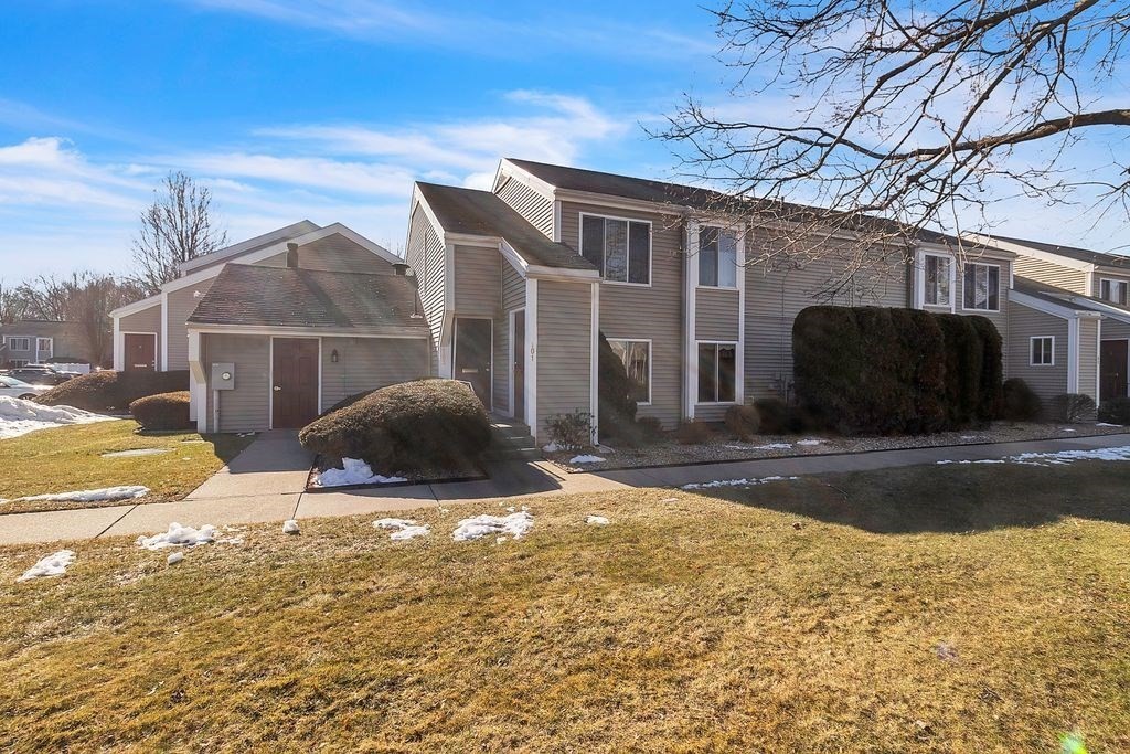 103 Nassau Dr., Springfield, Massachusetts, 1 Bedroom Bedrooms, 4 Rooms Rooms,1 BathroomBathrooms,Residential,For Sale,Nassau Dr.,73425304