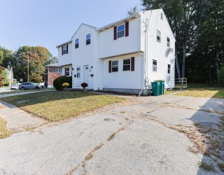 132-134 Edgehill Rd, Norwood, Massachusetts, 6 Bedrooms Bedrooms, 12 Rooms Rooms,3 BathroomsBathrooms,Residential Income,For Sale,Edgehill Rd,73435862