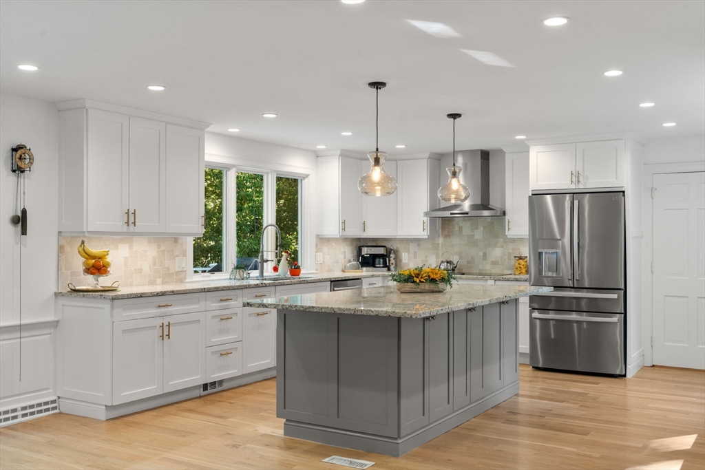 216 Clapboardtree St, Westwood, Massachusetts, 4 Bedrooms Bedrooms, 10 Rooms Rooms,2.5 BathroomsBathrooms,Residential,For Sale,Clapboardtree St,73426691