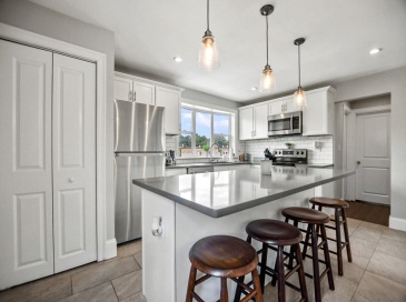 13 Town Hill St, Quincy, Massachusetts, 2 Bedrooms Bedrooms, 4 Rooms Rooms,1 BathroomBathrooms,Residential Lease,For Rent,Town Hill St,73445628 13 Town Hill St, Quincy, Massachusetts, 2 Bedrooms Bedrooms, 4 Rooms Rooms,1 BathroomBathrooms,Residential Lease,For Rent,Town Hill St,73445628