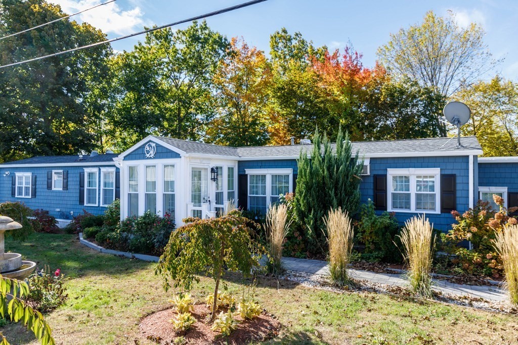 276 Lunenburg Street, Fitchburg, Massachusetts, 3 Bedrooms Bedrooms, 7 Rooms Rooms,2 BathroomsBathrooms,Residential,For Sale,Lunenburg Street,73445679