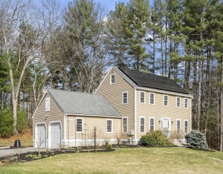 7 Little Bear Hill Road, Westford, Massachusetts, 4 Bedrooms Bedrooms, 9 Rooms Rooms,2.5 BathroomsBathrooms,Residential,For Sale,Little Bear Hill Road,73435056