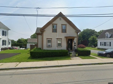 564 High St, Somerset, Massachusetts, 5 Bedrooms Bedrooms, 10 Rooms Rooms,2.5 BathroomsBathrooms,Residential Income,For Sale,High St,73445939