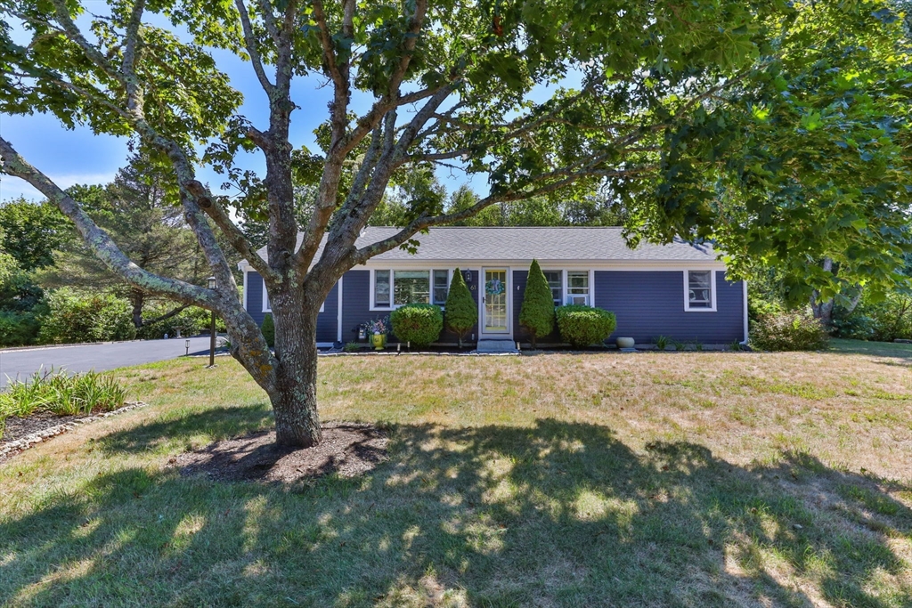 61 Branch Ter, Barnstable, Massachusetts, 3 Bedrooms Bedrooms, 7 Rooms Rooms,1 BathroomBathrooms,Residential,For Sale,Branch Ter,73423102