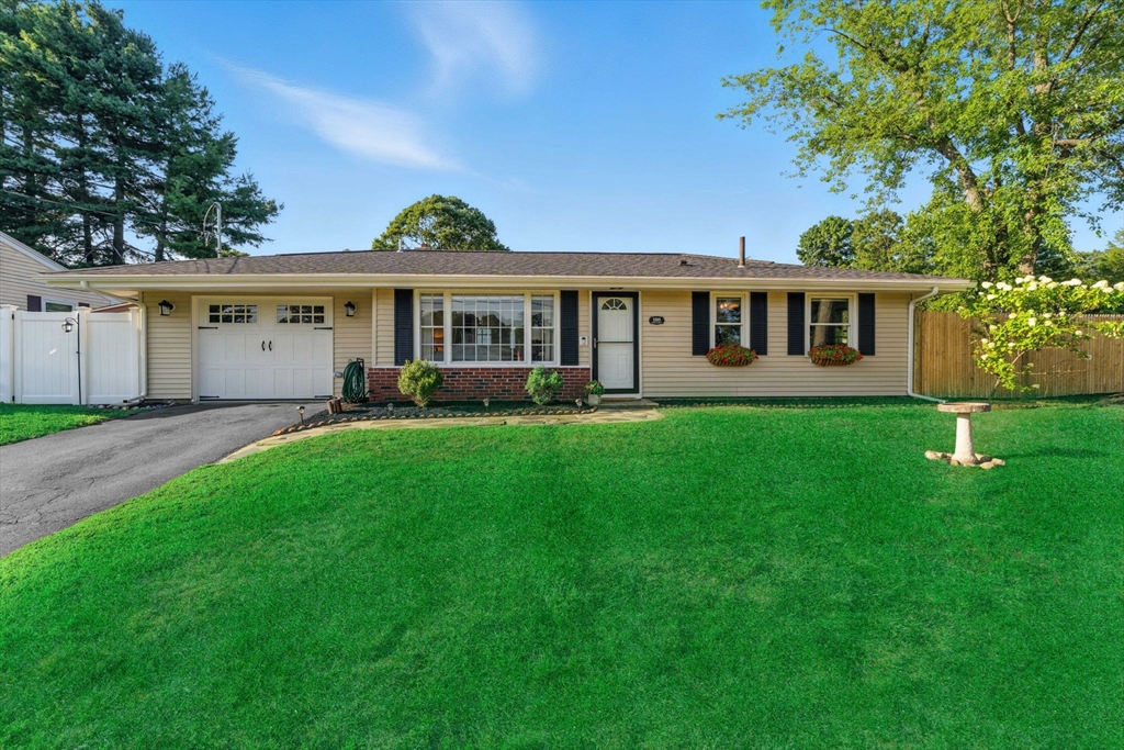 180 Patricia Dr, Bellingham, Massachusetts, 3 Bedrooms Bedrooms, 6 Rooms Rooms,1 BathroomBathrooms,Residential,For Sale,Patricia Dr,73415854