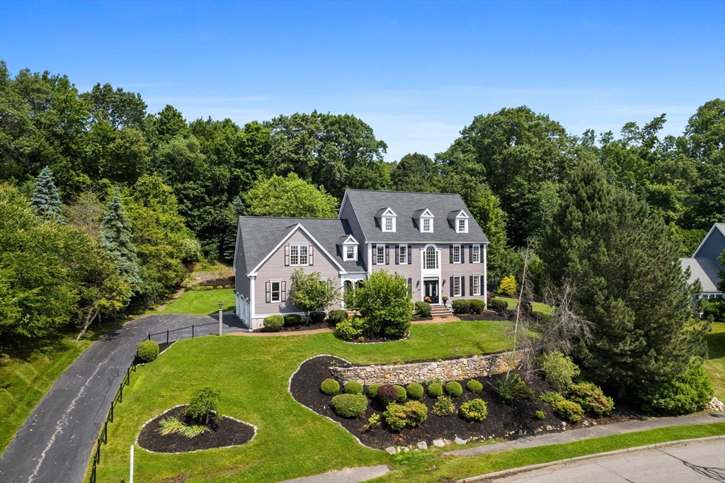 26 Blackthorn Rd, Shrewsbury, Massachusetts, 6 Bedrooms Bedrooms, 11 Rooms Rooms,5 BathroomsBathrooms,Residential,For Sale,Blackthorn Rd,73411046