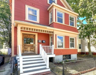 9 Bowdoin, Somerville, Massachusetts, 6 Bedrooms Bedrooms, 12 Rooms Rooms,2 BathroomsBathrooms,Residential Income,For Sale,Bowdoin,73429552