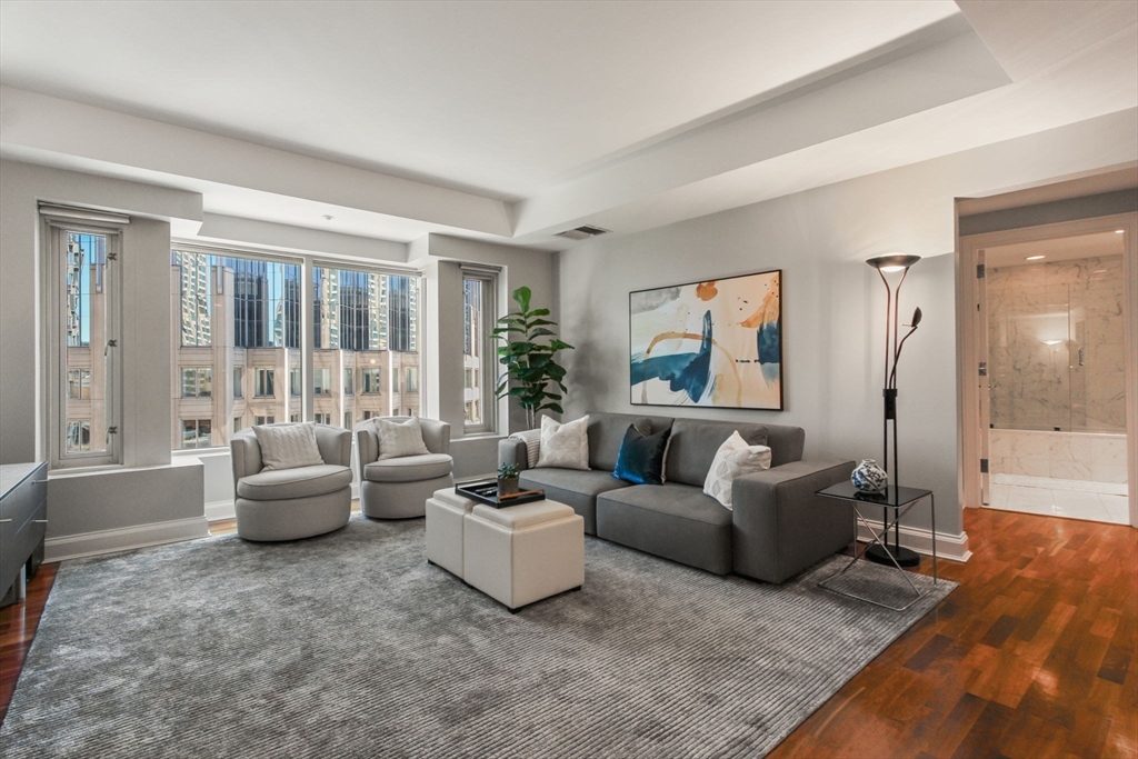 100 Belvidere St, Boston, Massachusetts, 1 Bedroom Bedrooms, 3 Rooms Rooms,1 BathroomBathrooms,Residential,For Sale,Belvidere St,73408394