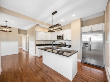 11-13 Read St, Lowell, Massachusetts, 8 Bedrooms Bedrooms, 14 Rooms Rooms,2 BathroomsBathrooms,Residential Income,For Sale,Read St,73375472