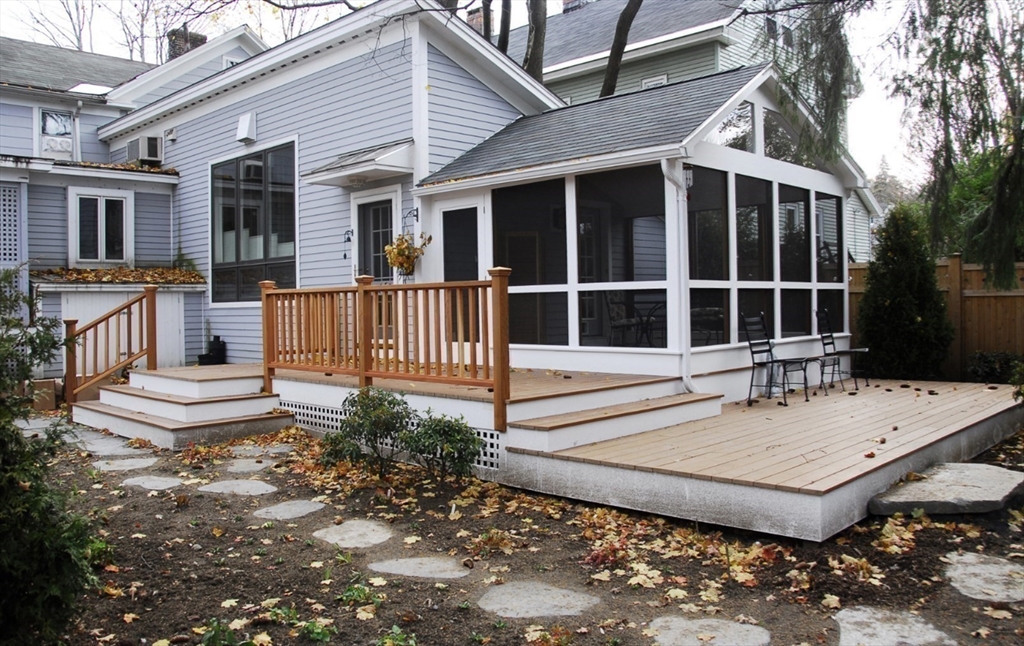 24 Stoddard, Northampton, Massachusetts, 1 Bedroom Bedrooms, 3 Rooms Rooms,1 BathroomBathrooms,Residential Lease,For Rent,Stoddard,73442186