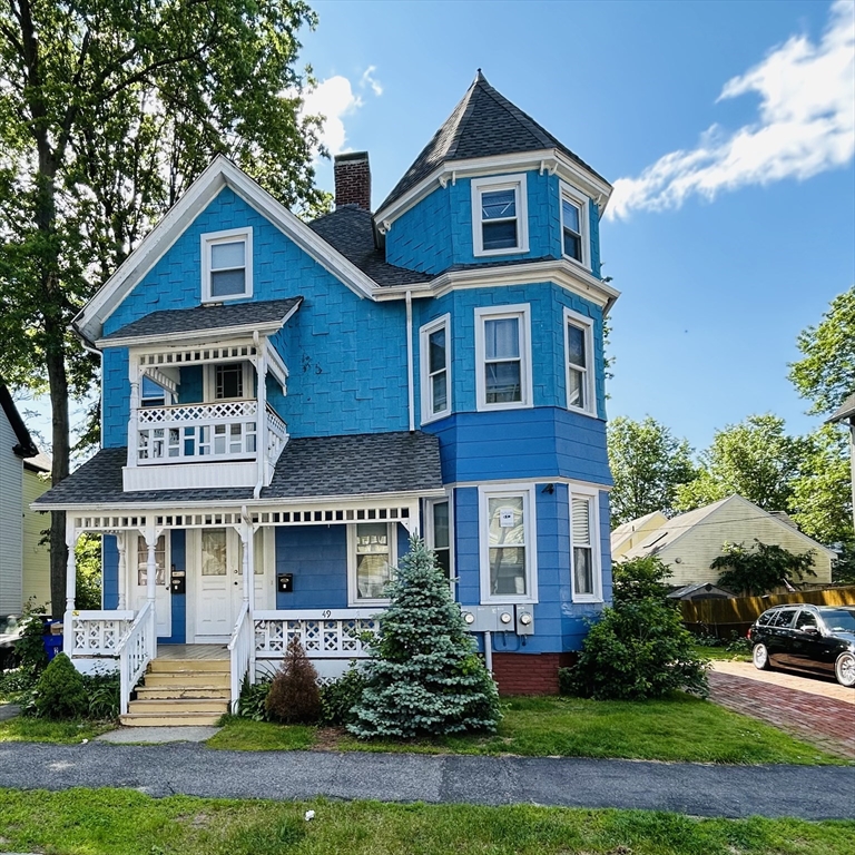 49 Euclid Ave, Springfield, Massachusetts, 4 Bedrooms Bedrooms, 6 Rooms Rooms,2.5 BathroomsBathrooms,Residential Income,For Sale,Euclid Ave,73384299