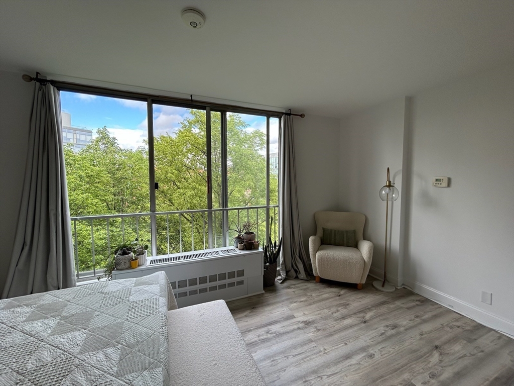 44 Washington St., Brookline, Massachusetts, 1 Room Rooms,1 BathroomBathrooms,Residential Lease,For Rent,Washington St.,73446193