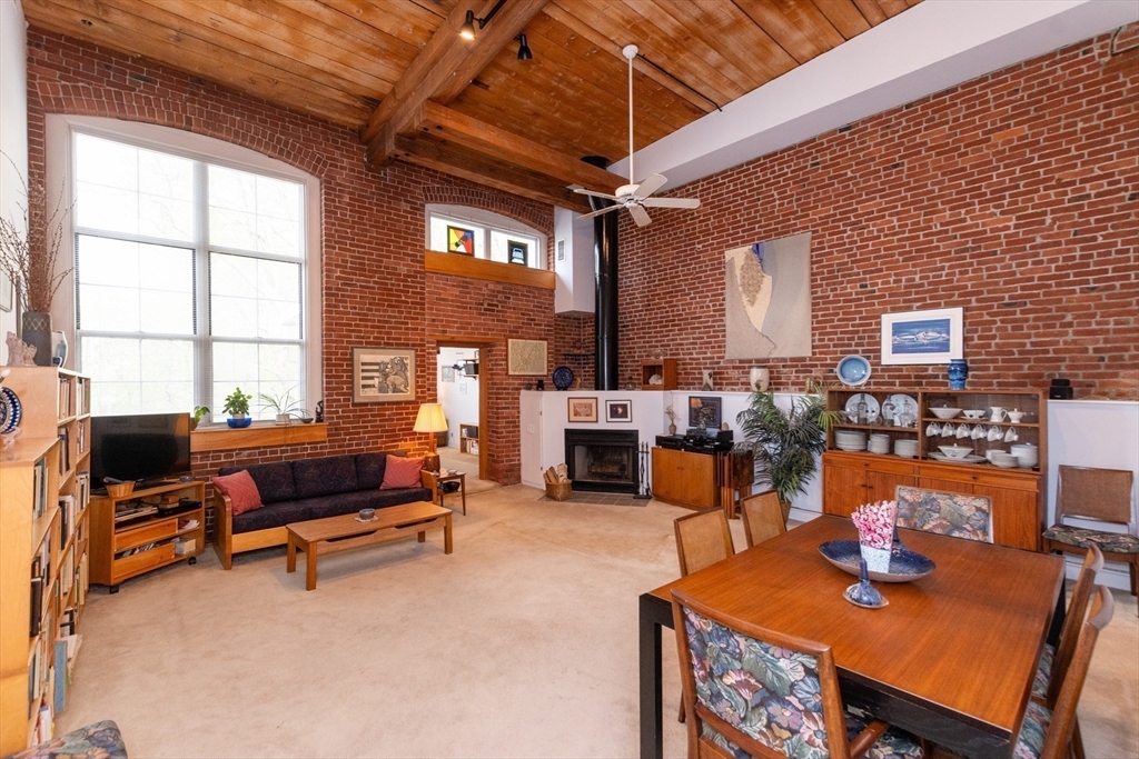 3 S Stone Mill Dr, Dedham, Massachusetts, 2 Bedrooms Bedrooms, 5 Rooms Rooms,2 BathroomsBathrooms,Residential,For Sale,S Stone Mill Dr,73367224