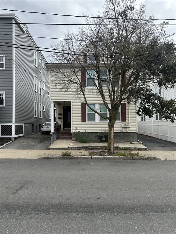 345 Lowell Street, Somerville, Massachusetts, 2 Bedrooms Bedrooms, 5 Rooms Rooms,1 BathroomBathrooms,Residential Lease,For Rent,Lowell Street,73446246