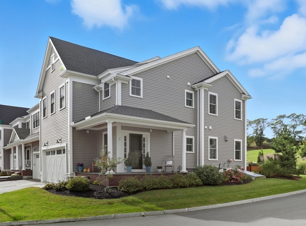 47 Cutter Lane, Amesbury, Massachusetts, 3 Bedrooms Bedrooms, 6 Rooms Rooms,2.5 BathroomsBathrooms,Residential,For Sale,Cutter Lane,73446338