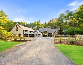 1437-3 Monument Street, Concord, Massachusetts, 5 Bedrooms Bedrooms, 16 Rooms Rooms,6 BathroomsBathrooms,Residential,For Sale,Monument Street,73446522