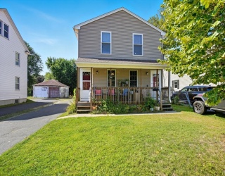 72-74 Notre Dame St, Westfield, Massachusetts, 5 Bedrooms Bedrooms, 9 Rooms Rooms,2 BathroomsBathrooms,Residential Income,For Sale,Notre Dame St,73434468