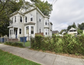 30 Day St, West Springfield, Massachusetts, 6 Bedrooms Bedrooms, 14 Rooms Rooms,2 BathroomsBathrooms,Residential Income,For Sale,Day St,73419737