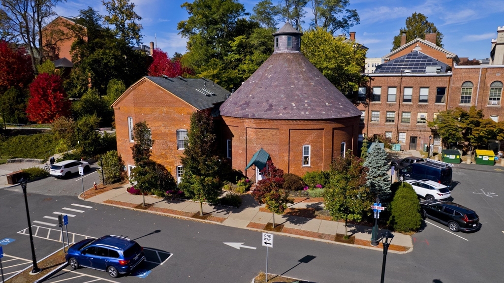 244 Main St, Northampton, Massachusetts, 21 Rooms Rooms,3 BathroomsBathrooms,Residential Income,For Sale,Main St,73446760