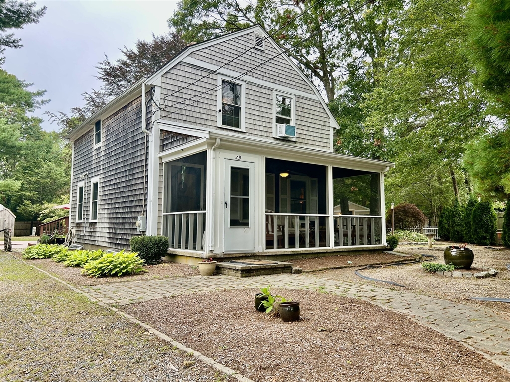 19 Rolling Acres Ln, Falmouth, Massachusetts, 2 Bedrooms Bedrooms, 5 Rooms Rooms,2 BathroomsBathrooms,Residential Lease,For Rent,Rolling Acres Ln,73446634