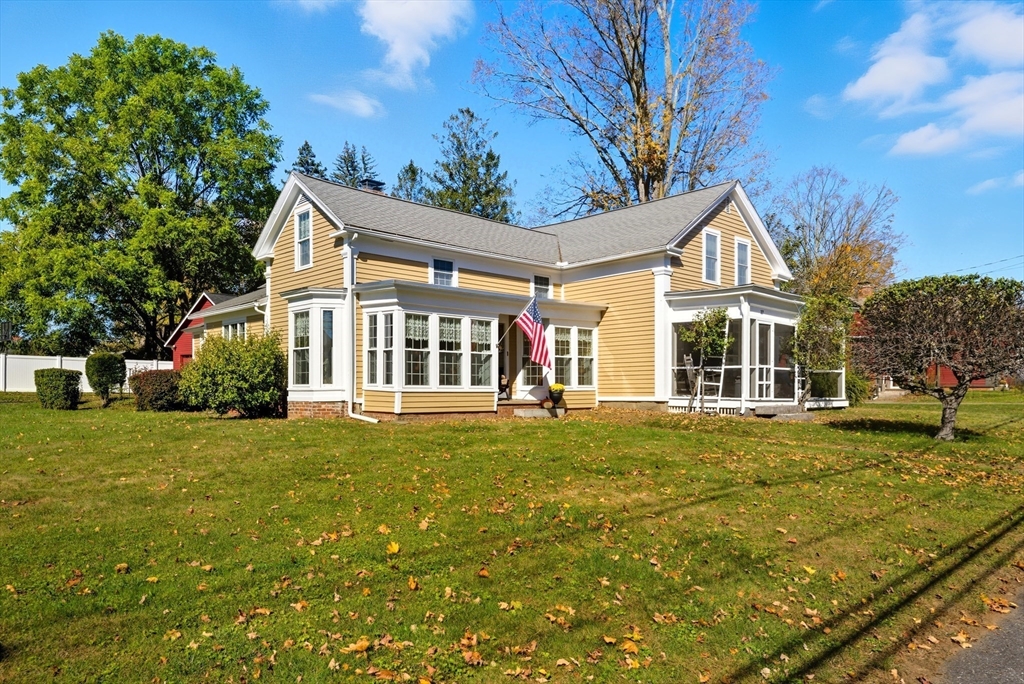 37 Central Street, West Brookfield, Massachusetts, 4 Bedrooms Bedrooms, 8 Rooms Rooms,2 BathroomsBathrooms,Residential,For Sale,Central Street,73446741