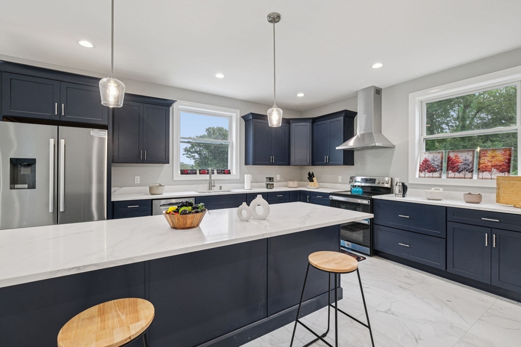 920 Drift Rd, Westport, Massachusetts, 5 Bedrooms Bedrooms, 12 Rooms Rooms,3.5 BathroomsBathrooms,Residential,For Sale,Drift Rd,73446872