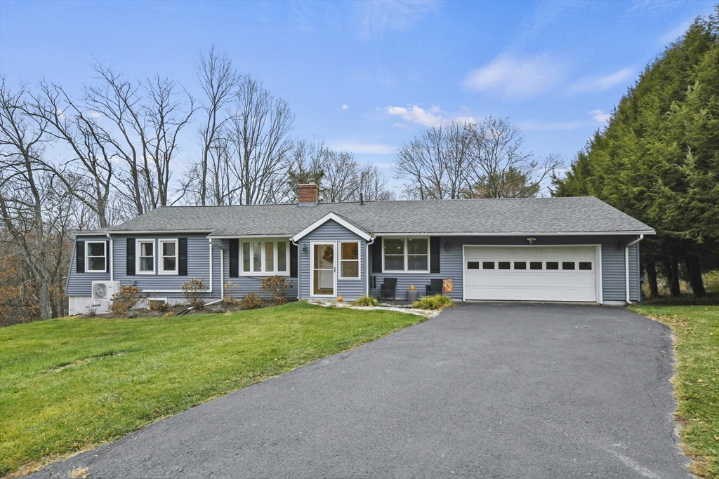 20 Westview Rd, Lanesborough, Massachusetts, 3 Bedrooms Bedrooms, 5 Rooms Rooms,1.5 BathroomsBathrooms,Residential,For Sale,Westview Rd,73423338