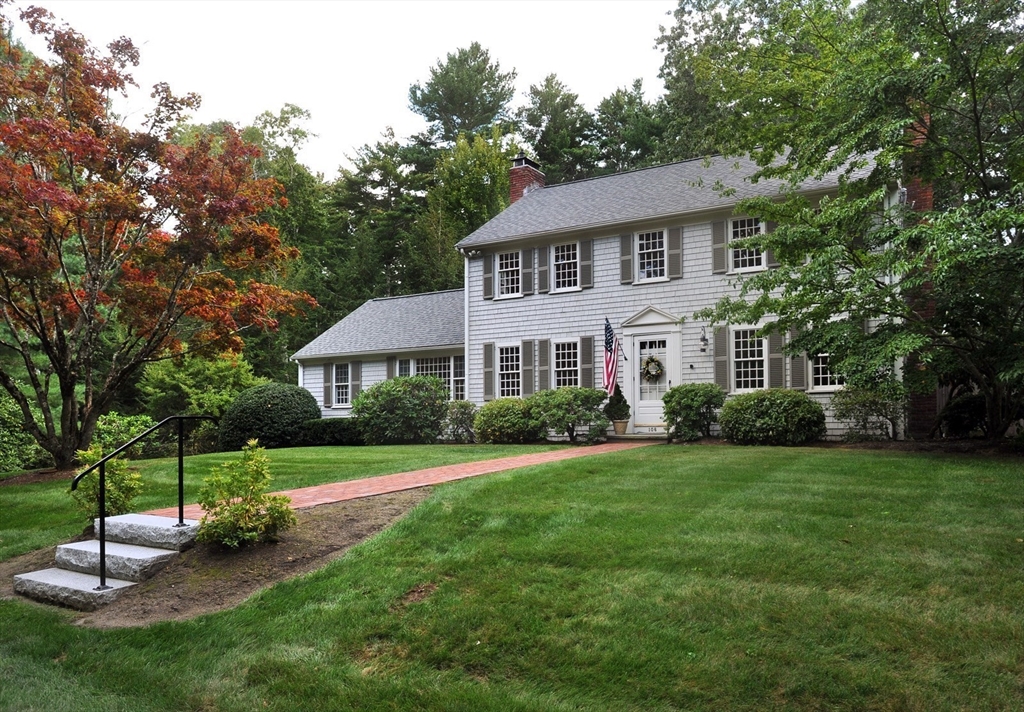 106 Evergreen St, Duxbury, Massachusetts, 4 Bedrooms Bedrooms, 8 Rooms Rooms,3 BathroomsBathrooms,Residential,For Sale,Evergreen St,73424866