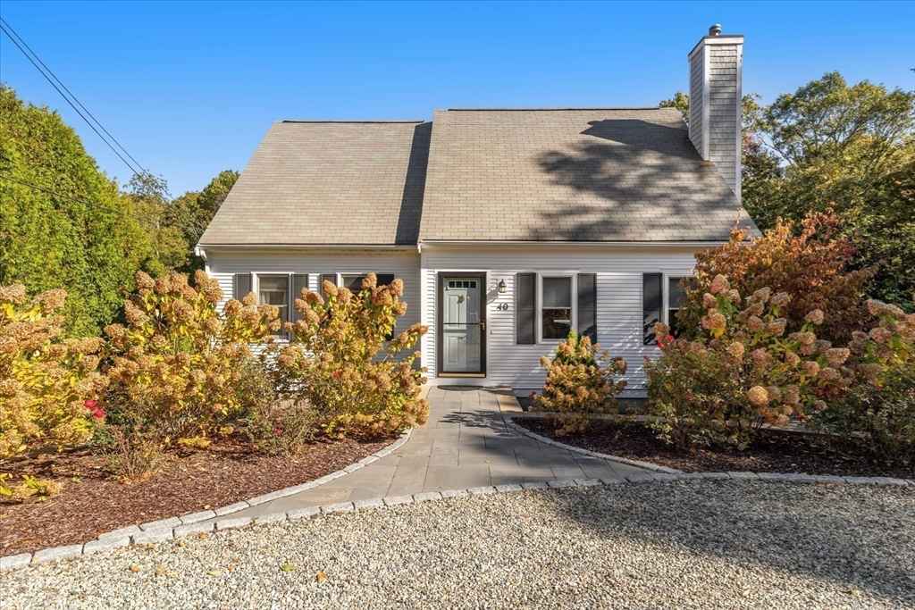 40 Waterfield Rd, Barnstable, Massachusetts, 4 Bedrooms Bedrooms, 6 Rooms Rooms,2 BathroomsBathrooms,Residential,For Sale,Waterfield Rd,73447061