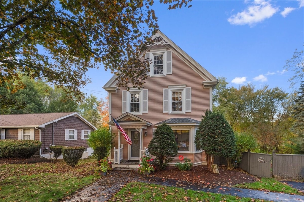 70 Westminster Ave, Haverhill, Massachusetts, 3 Bedrooms Bedrooms, 6 Rooms Rooms,2 BathroomsBathrooms,Residential,For Sale,Westminster Ave,73447064
