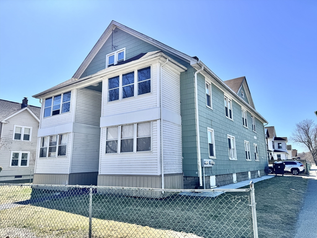 580 Plainfield St, Springfield, Massachusetts, 12 Bedrooms Bedrooms, 20 Rooms Rooms,4 BathroomsBathrooms,Residential Income,For Sale,Plainfield St,73355699