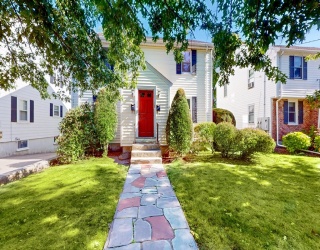 126-128 Washington Ave, Waltham, Massachusetts, 4 Bedrooms Bedrooms, 8 Rooms Rooms,2 BathroomsBathrooms,Residential Income,For Sale,Washington Ave,73424943