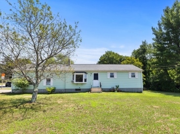 62 Meadow Rd, Spencer, Massachusetts, 3 Bedrooms Bedrooms, 6 Rooms Rooms,1 BathroomBathrooms,Residential,For Sale,Meadow Rd,73411831 62 Meadow Rd, Spencer, Massachusetts, 3 Bedrooms Bedrooms, 6 Rooms Rooms,1 BathroomBathrooms,Residential,For Sale,Meadow Rd,73411831
