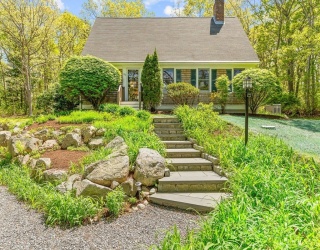 120 Berkshire Trail, Barnstable, Massachusetts, 3 Bedrooms Bedrooms, 7 Rooms Rooms,2 BathroomsBathrooms,Residential,For Sale,Berkshire Trail,73423261