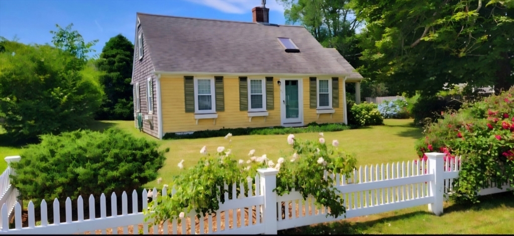 133 Mariners Lane, Falmouth, Massachusetts, 2 Bedrooms Bedrooms, 4 Rooms Rooms,1 BathroomBathrooms,Residential,For Sale,Mariners Lane,73319216