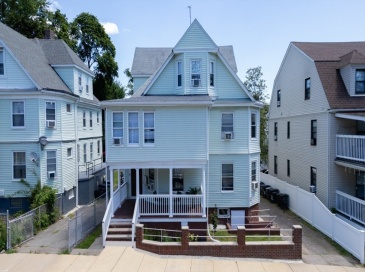 45 Angell, Boston, Massachusetts, 11 Bedrooms Bedrooms, 17 Rooms Rooms,4 BathroomsBathrooms,Residential Income,For Sale,Angell,73414401