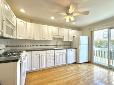 180 K St, Boston, Massachusetts, 1 Bedroom Bedrooms, 5 Rooms Rooms,1 BathroomBathrooms,Residential Lease,For Rent,K St,73447132